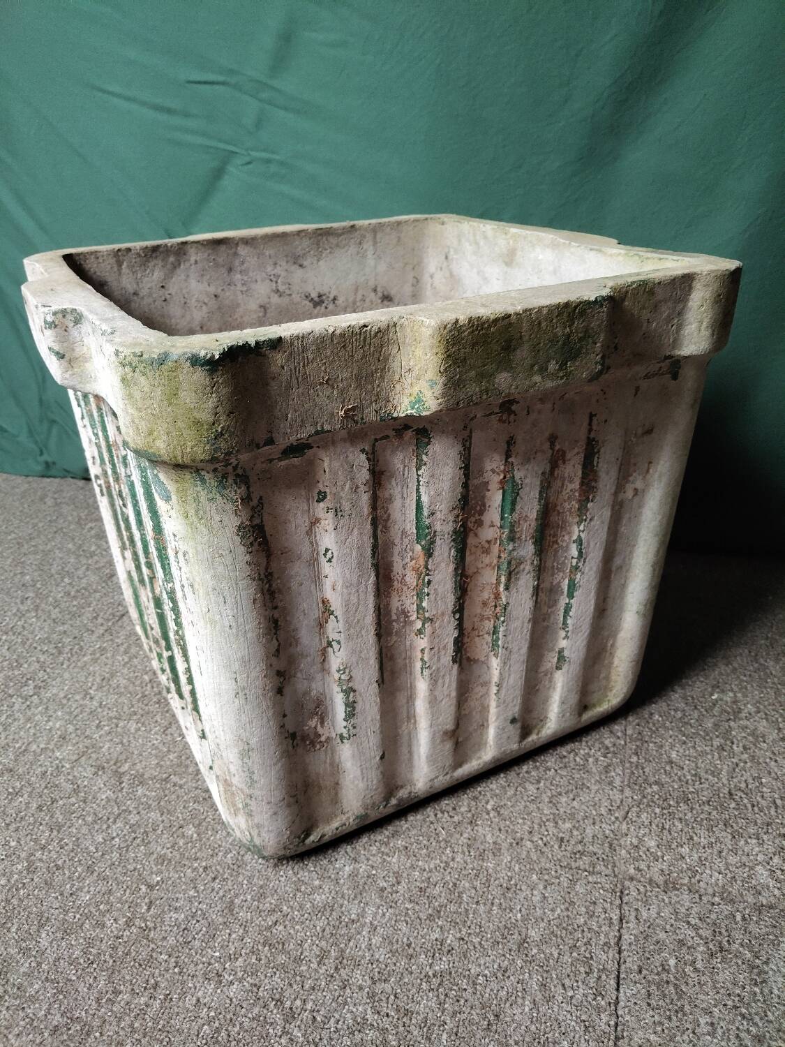 Vintage fibreglass planter – modernist design – Willy Guhl style