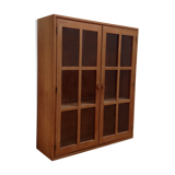 Showcase in raw wood