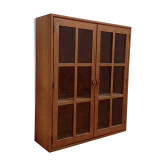 Showcase in raw wood