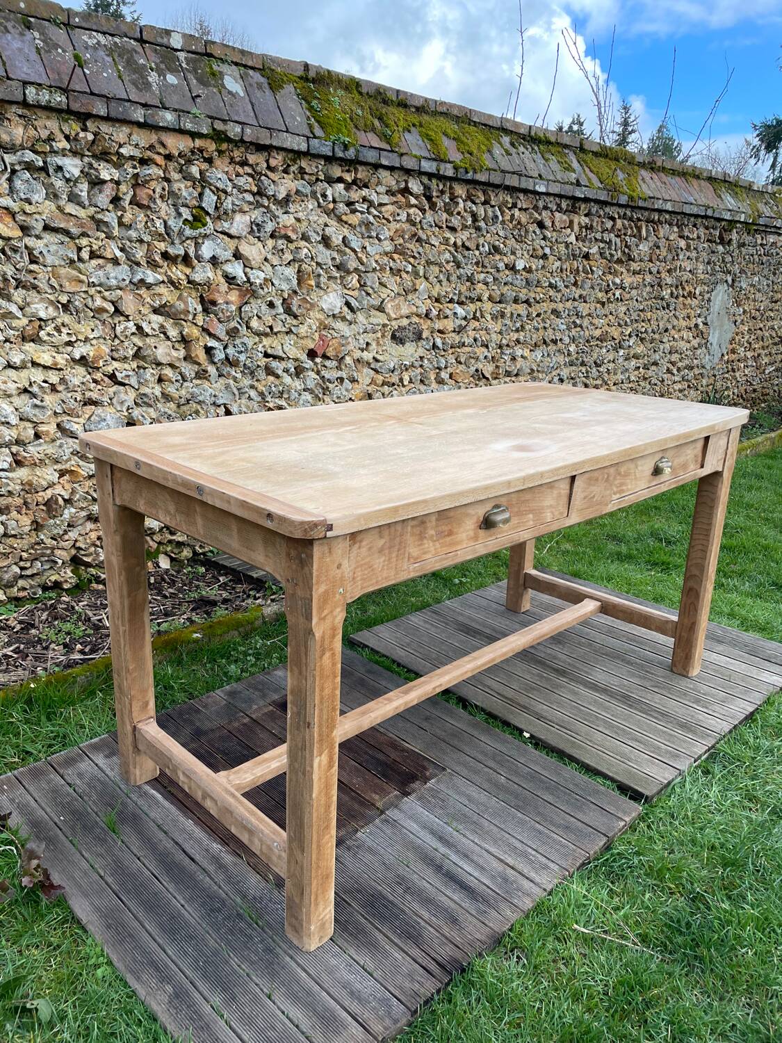 Farmhouse table with 2 drawers in solid beech