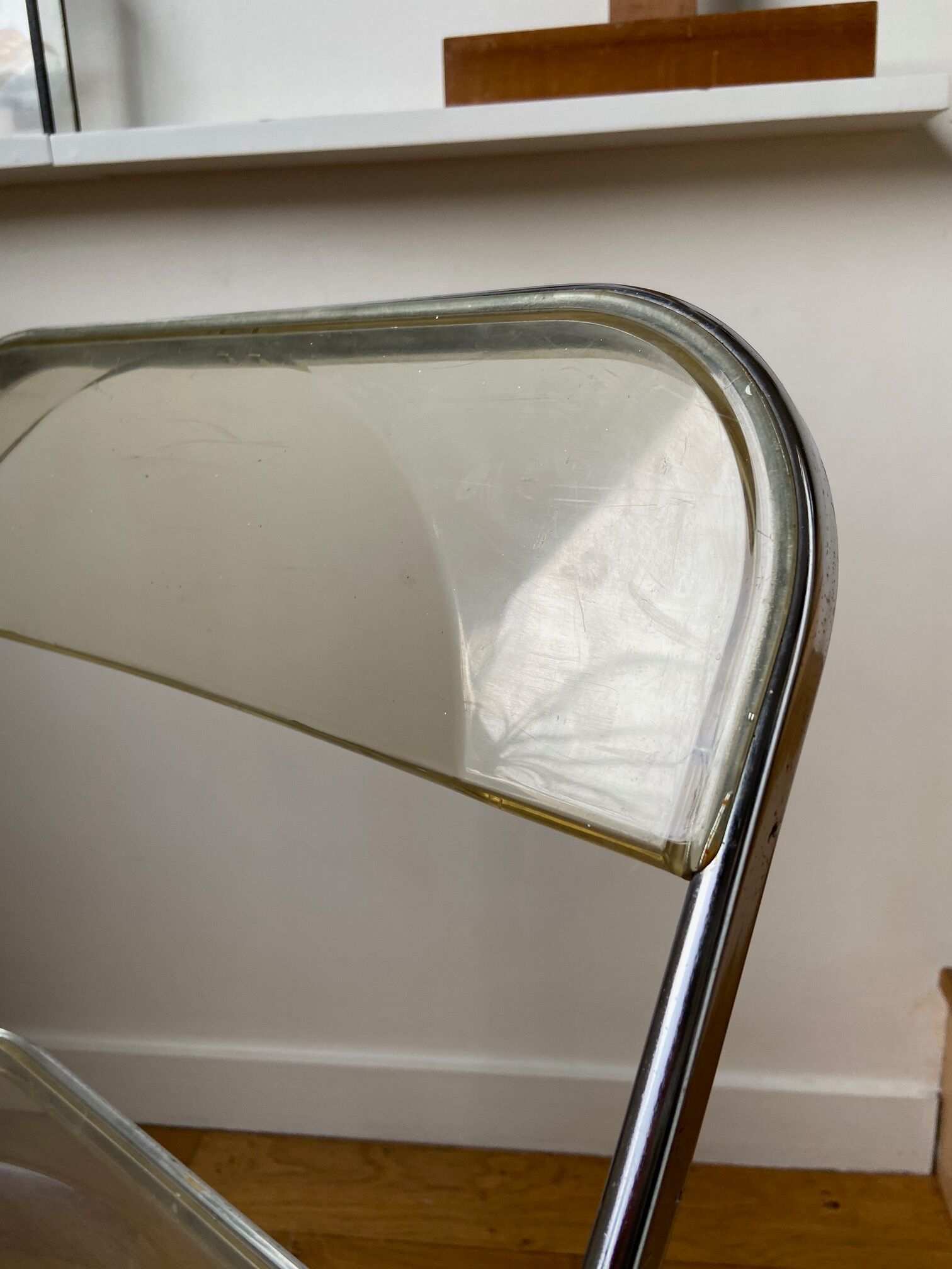 Giancarlo Piretti's "Plia" folding chair by Castelli 60'