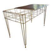 Table, magazine rack
