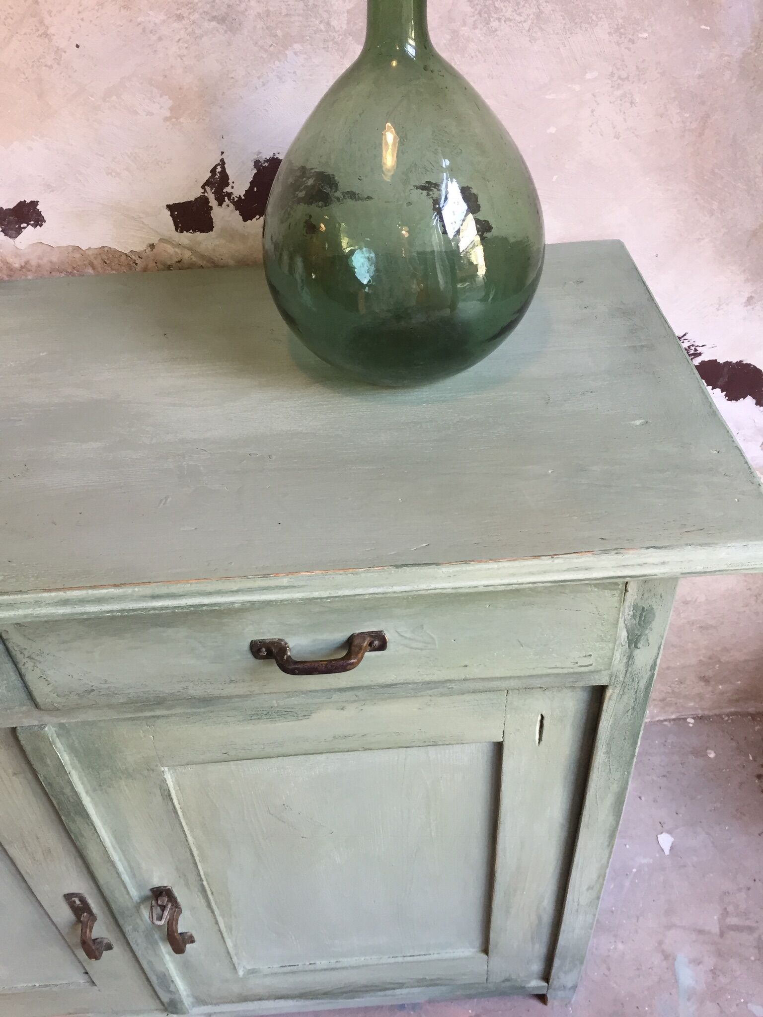 Buffet former green patina