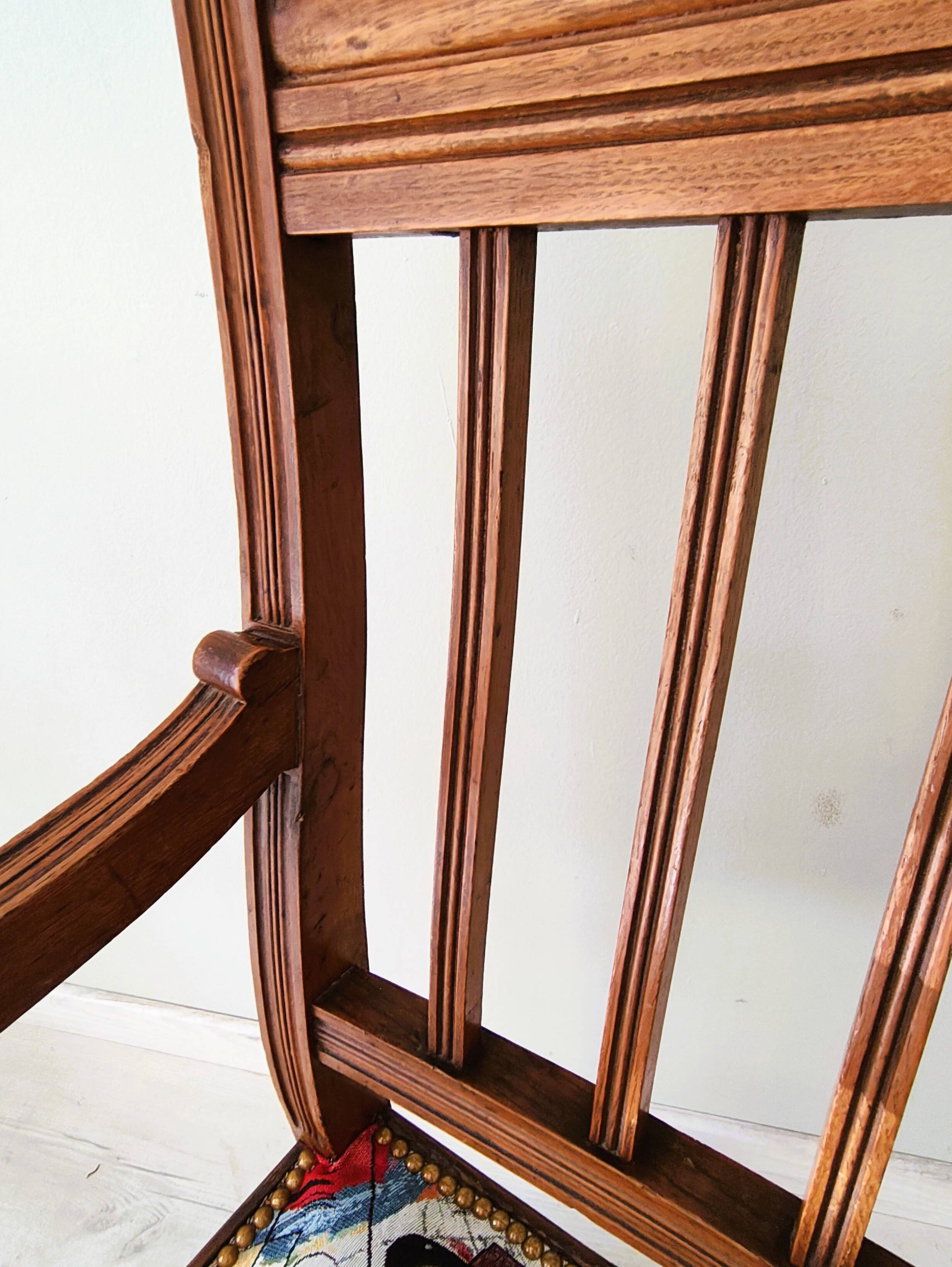 English style armchair in solid wood