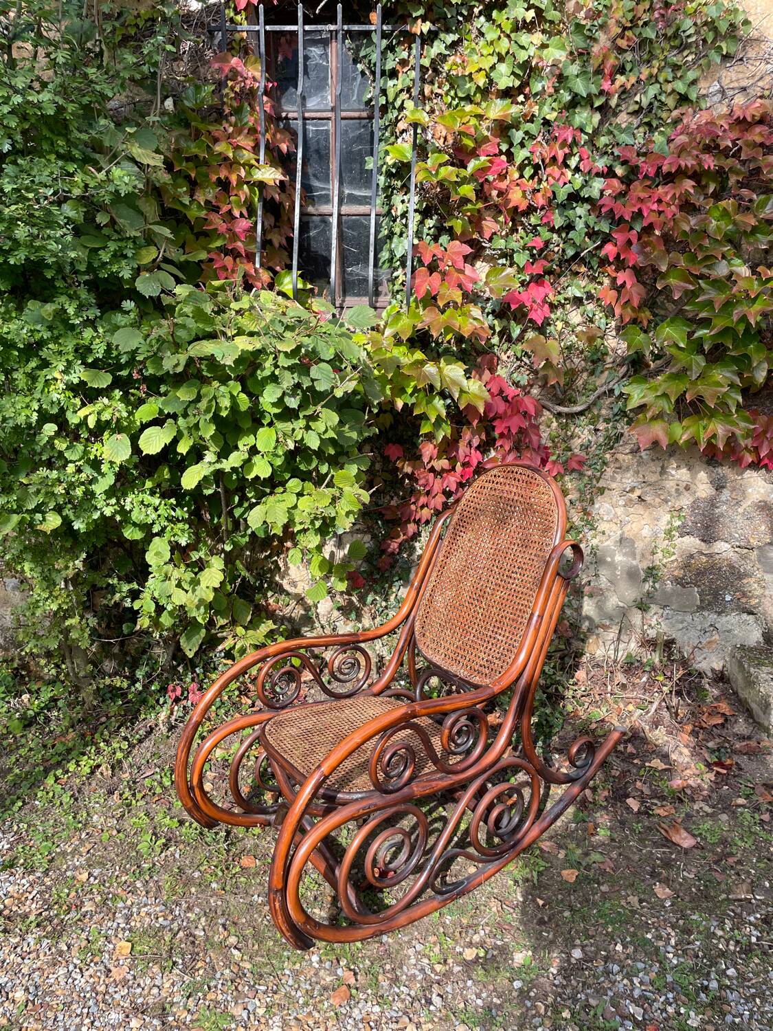 Thonet rocking-chair style