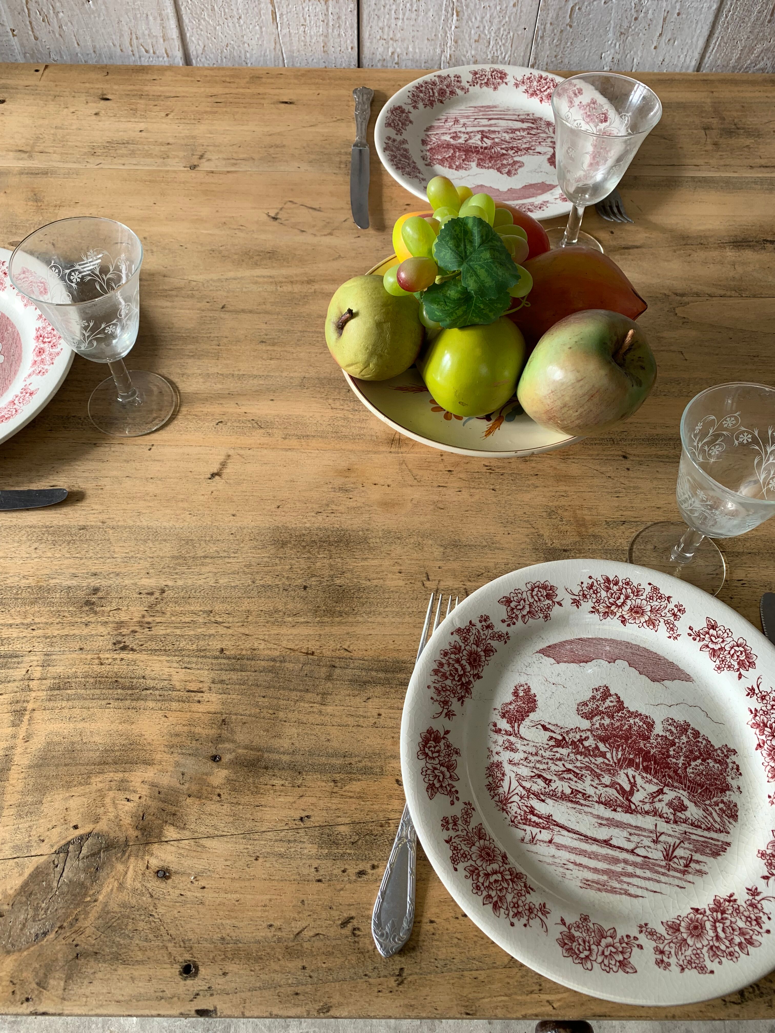 Farm table
