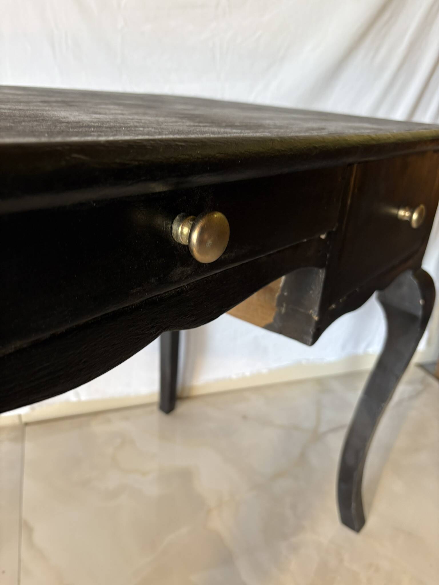 Antique black patinated desk – curved legs and chic country style