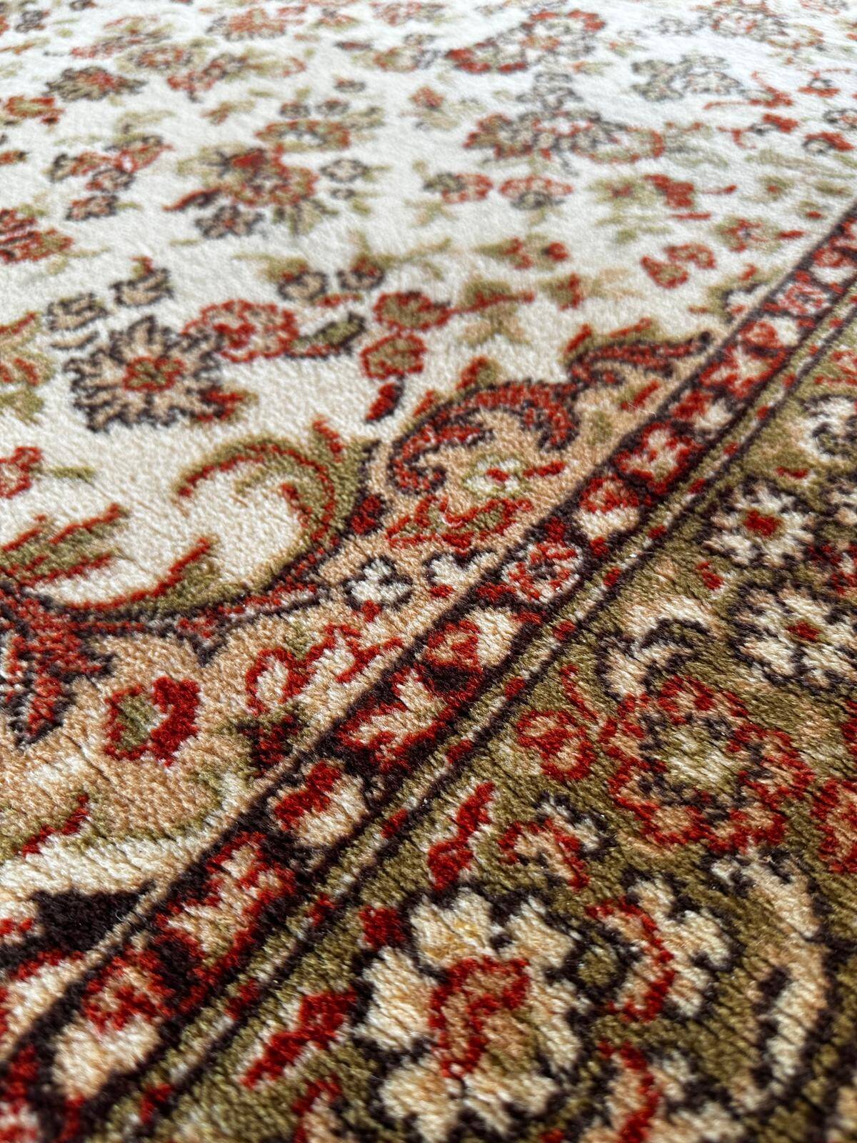 Tapis de style oriental 125cm x 180cm