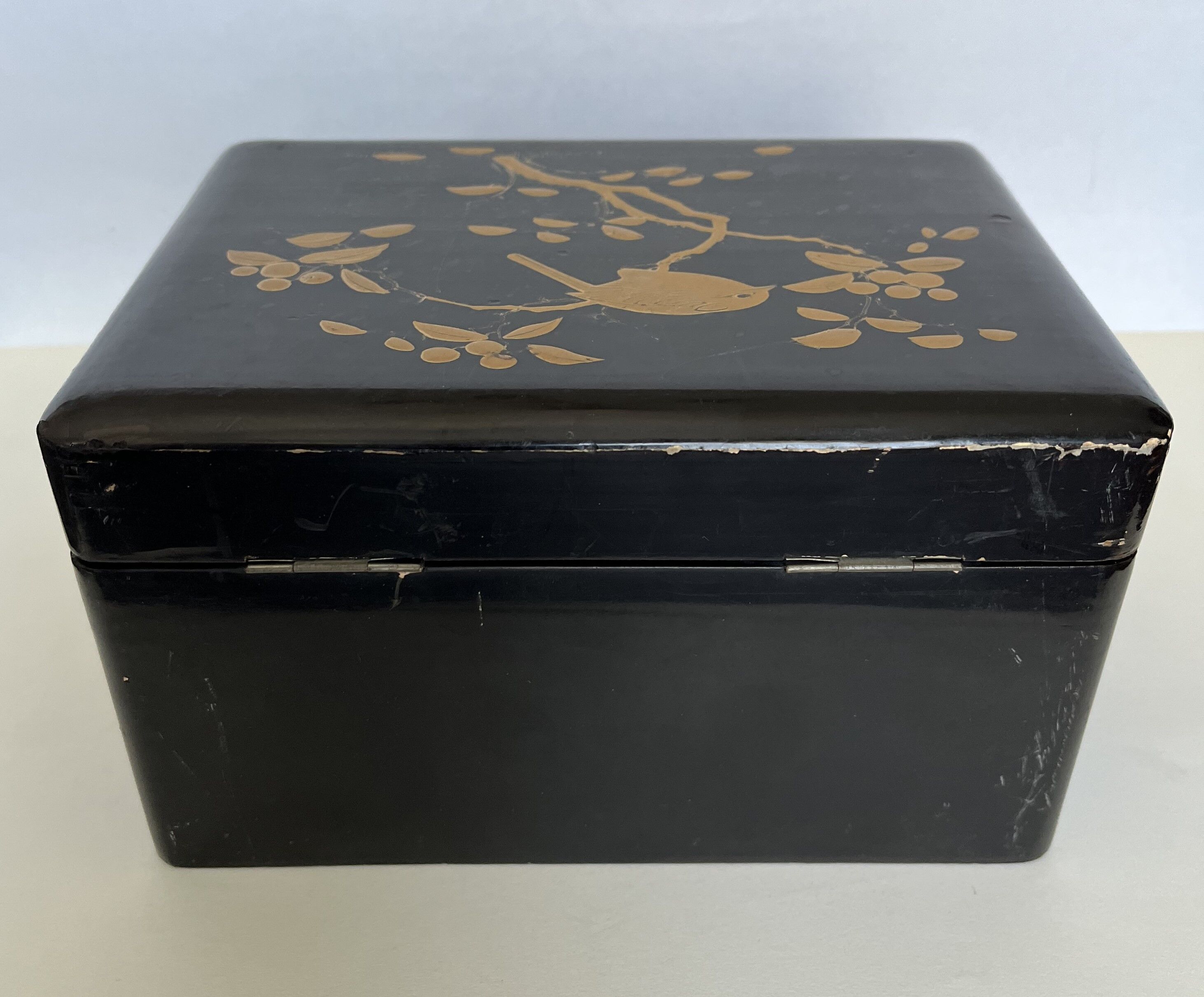 Lacquered wooden jewelry box