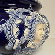 Vase - Cache pot en faïence baroque de Saint Clément, XIX eme