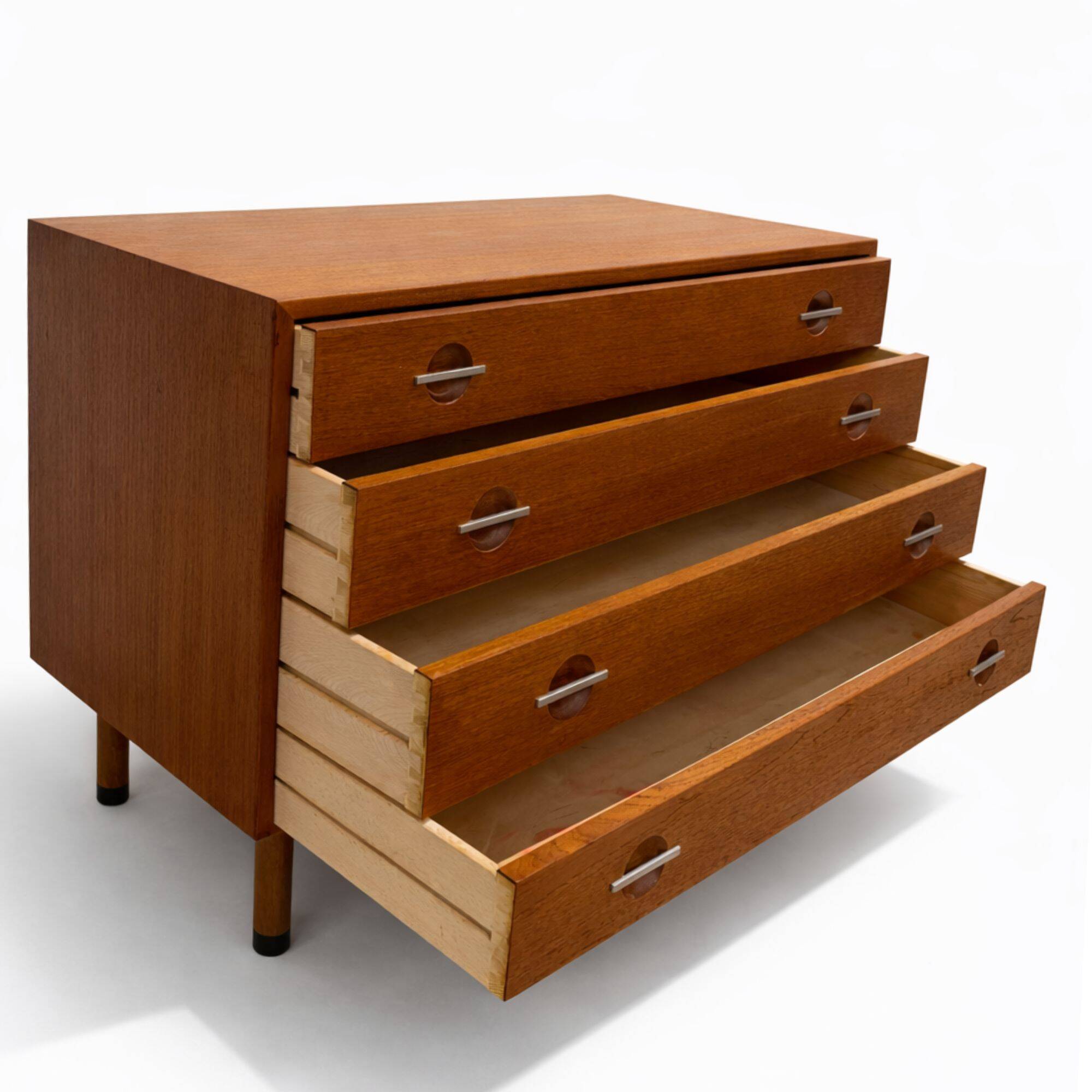 Commode mod RY250 par Hans J. Wegner