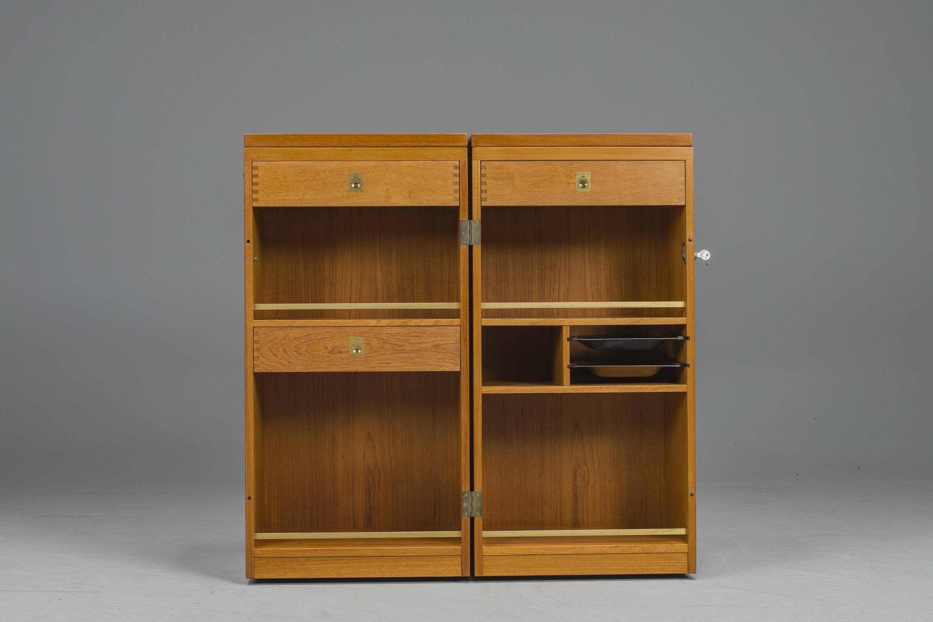 Danish Teak Captains Bar by Reno Wahl Iversen for Dyrlund, 1960s