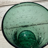 Vase en verre bullé vert