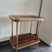 Desserte / Petite table d'appoint plaquage acajou et laiton mid century