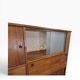 Vitrine vintage en bois / armoire / meuble mural