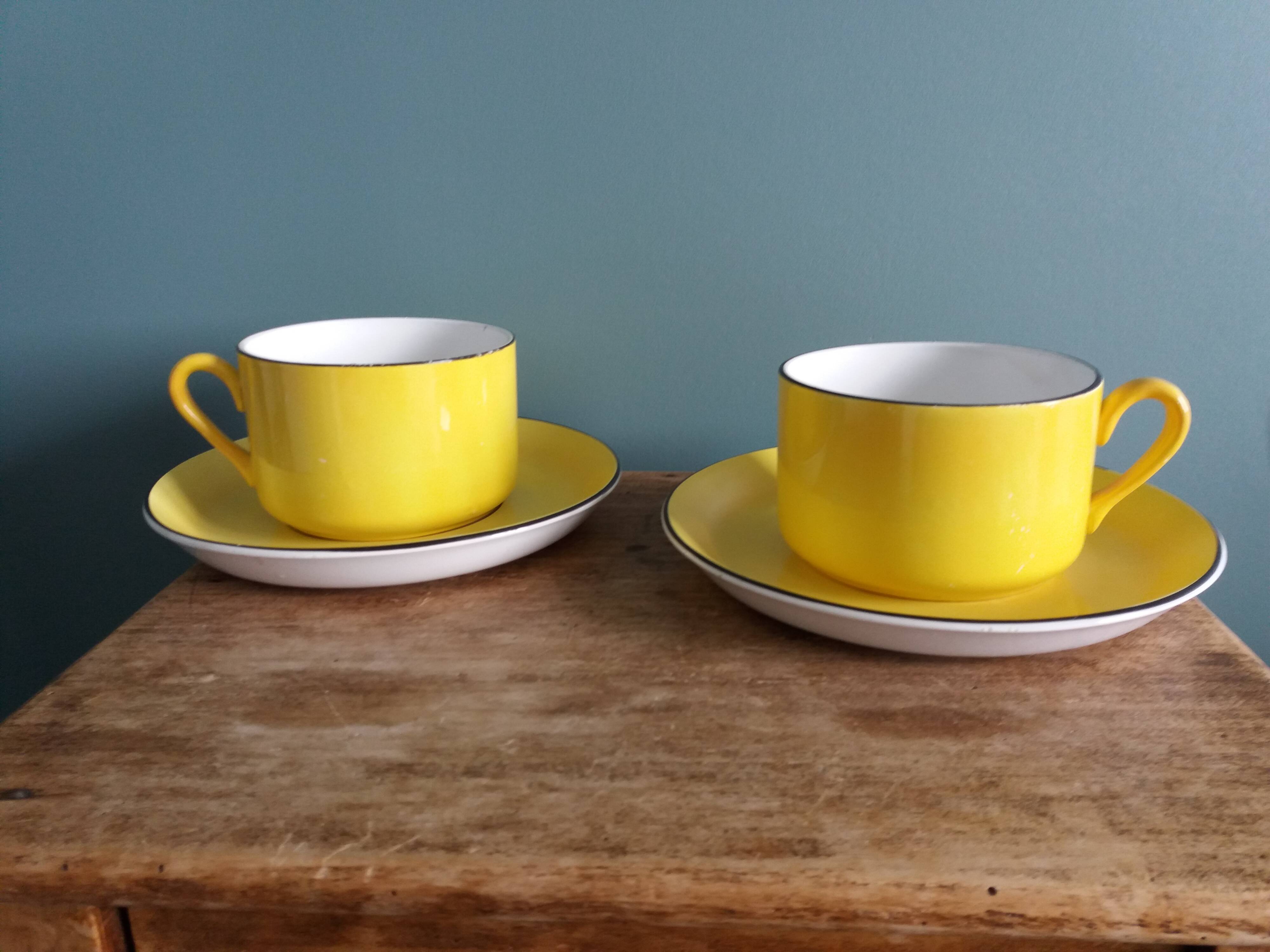 Tasses et soucoupe Saint Amand céramique jaune