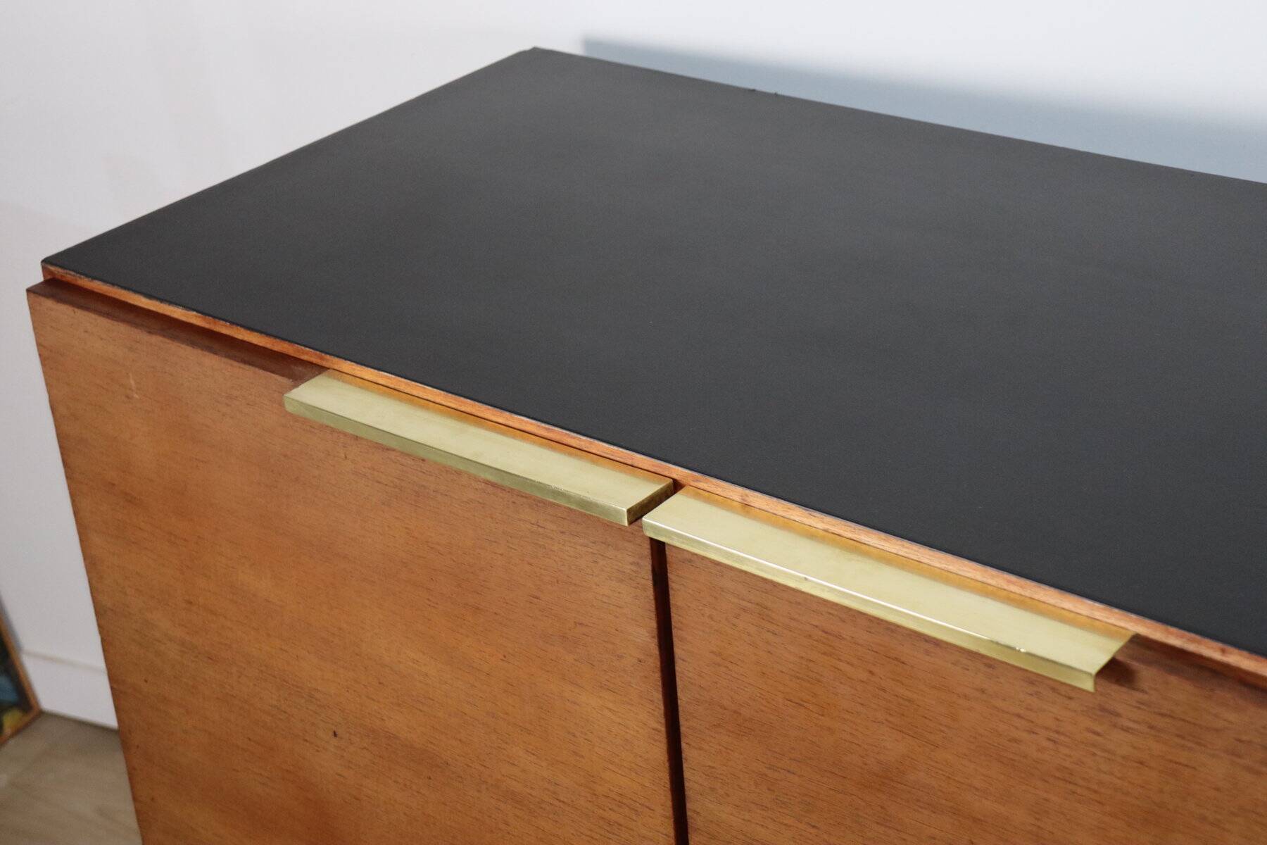 Enfilade vintage en teck et laiton - Années 70