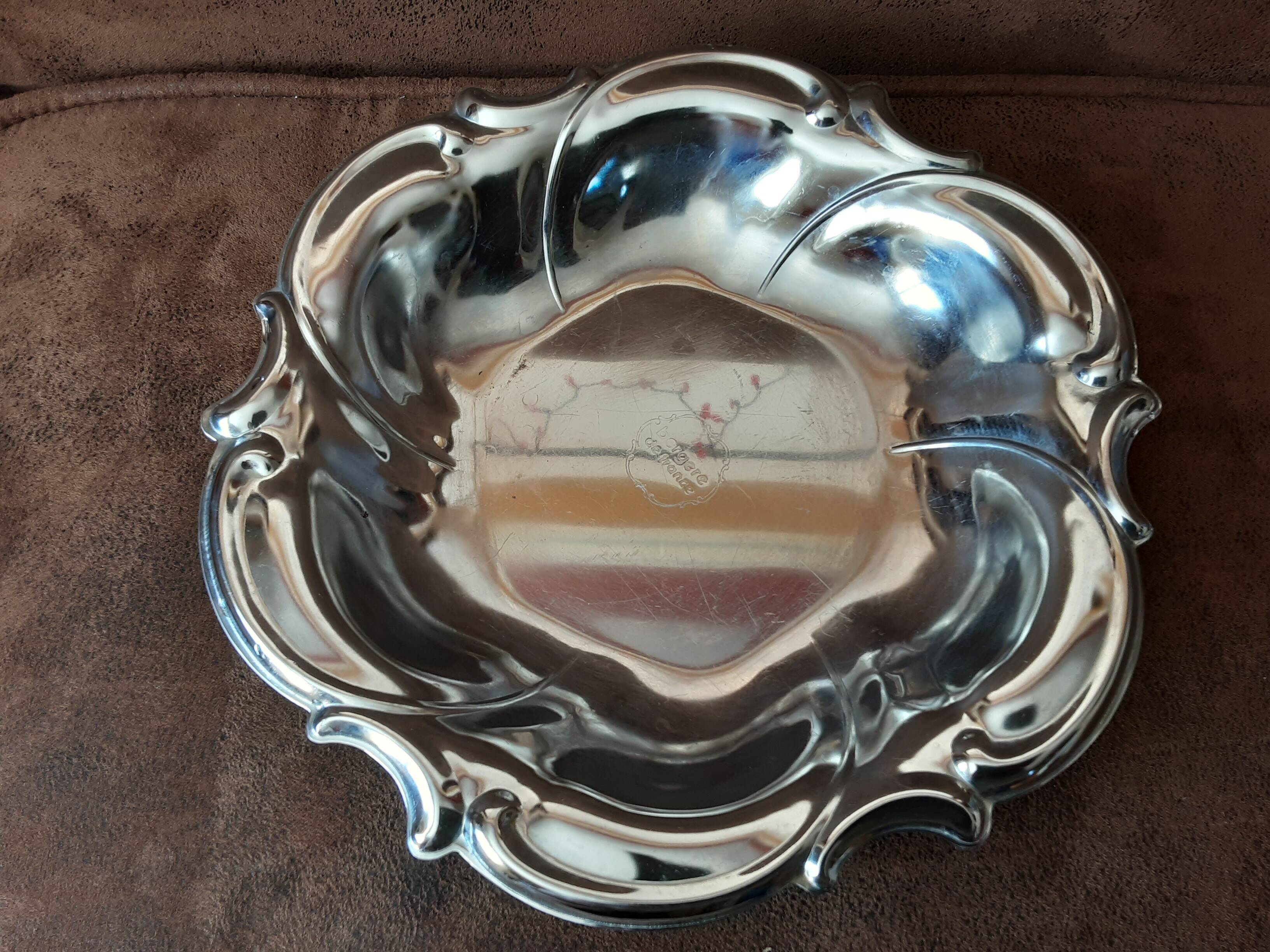 Saladier Bergère de France en métal