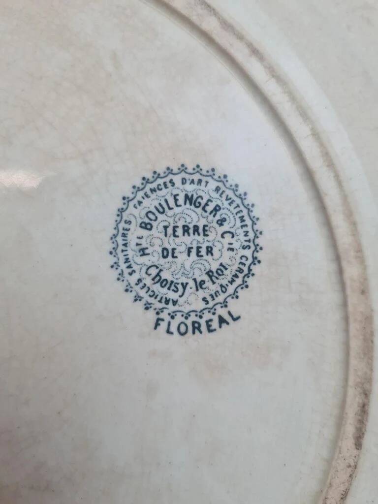 Old plate Terre de Fer Hb & Cie Choisy-le-Roi model Floreal 32 cm