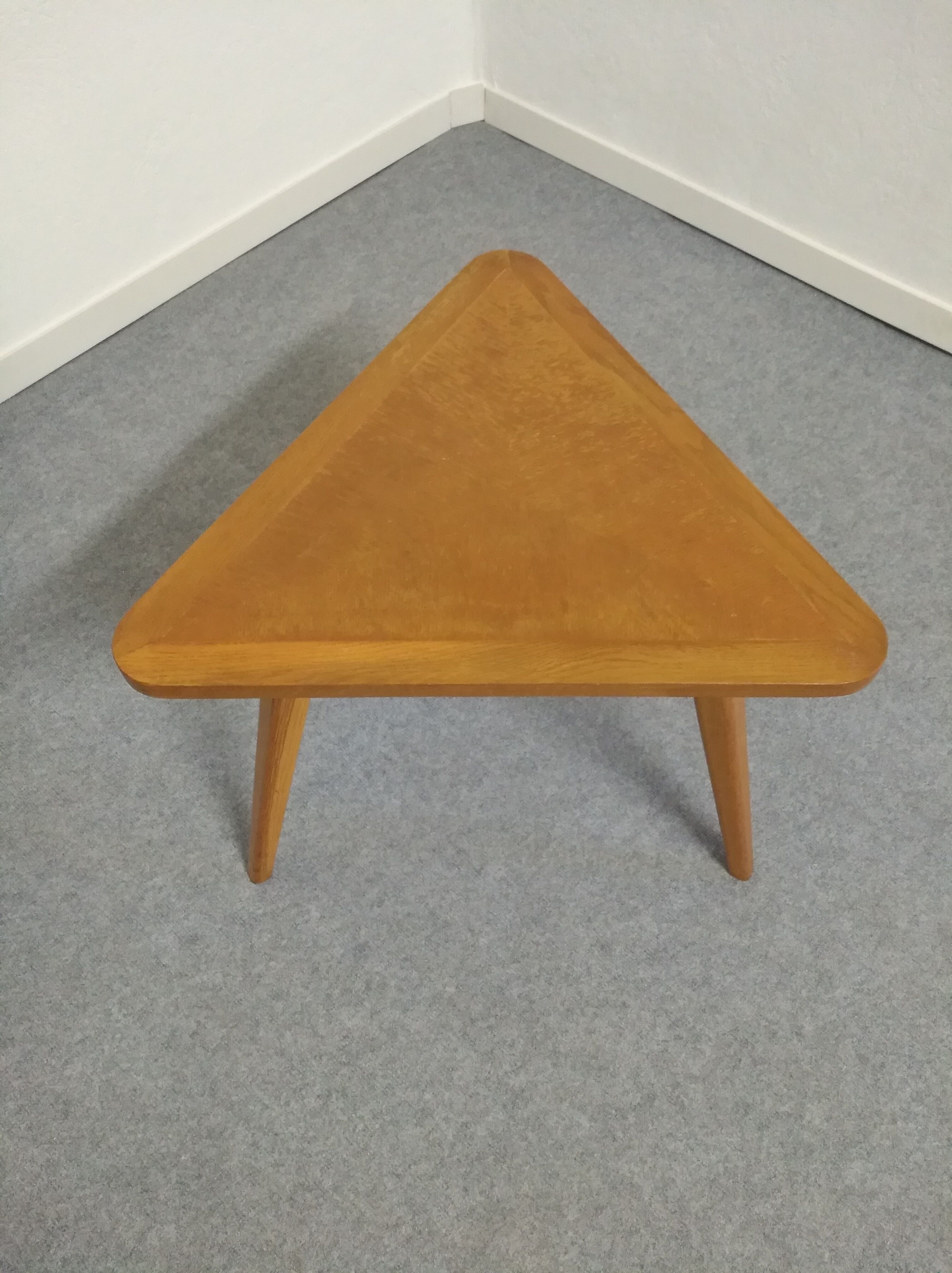 Healing tripode of the 60s