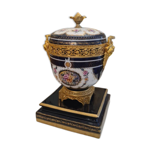 Brule parfum en porcelaine