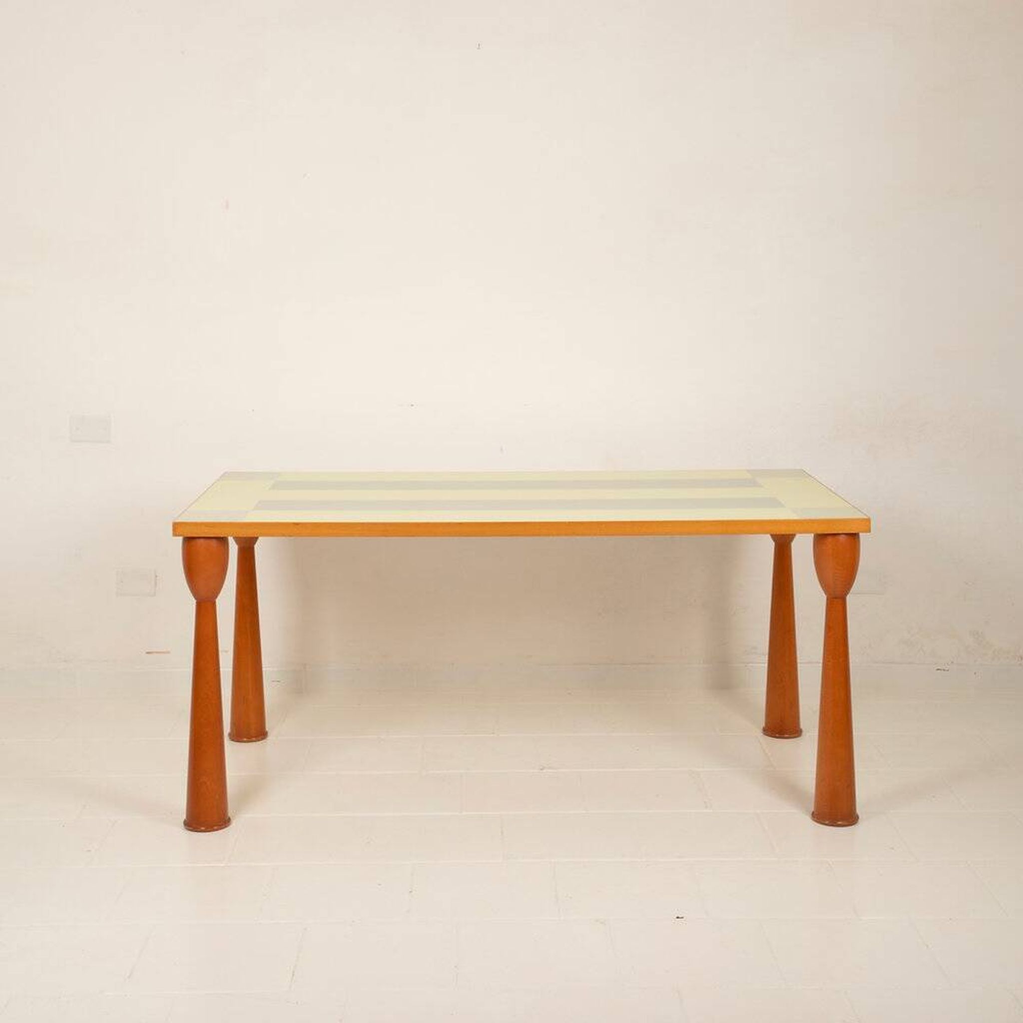 Table Alicudi par Ettore Sottsass pour Zanotta