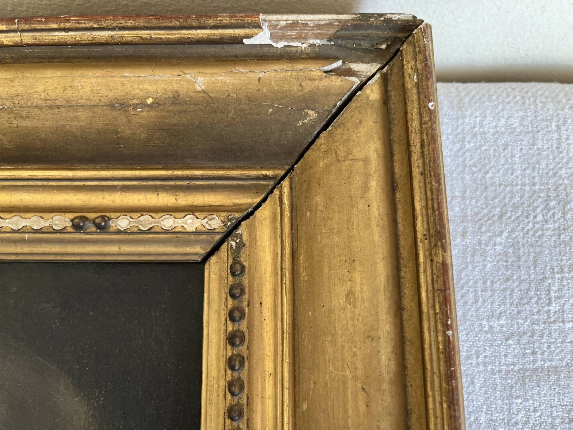 Study of a young girl in plaster, oil on canvas, 19th century, gilded frame.
