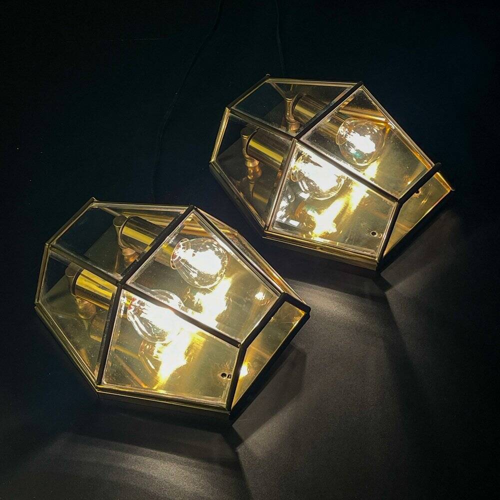 Hexagonal wall sconces in gilded brass and crystal, 1970s, set of 2.