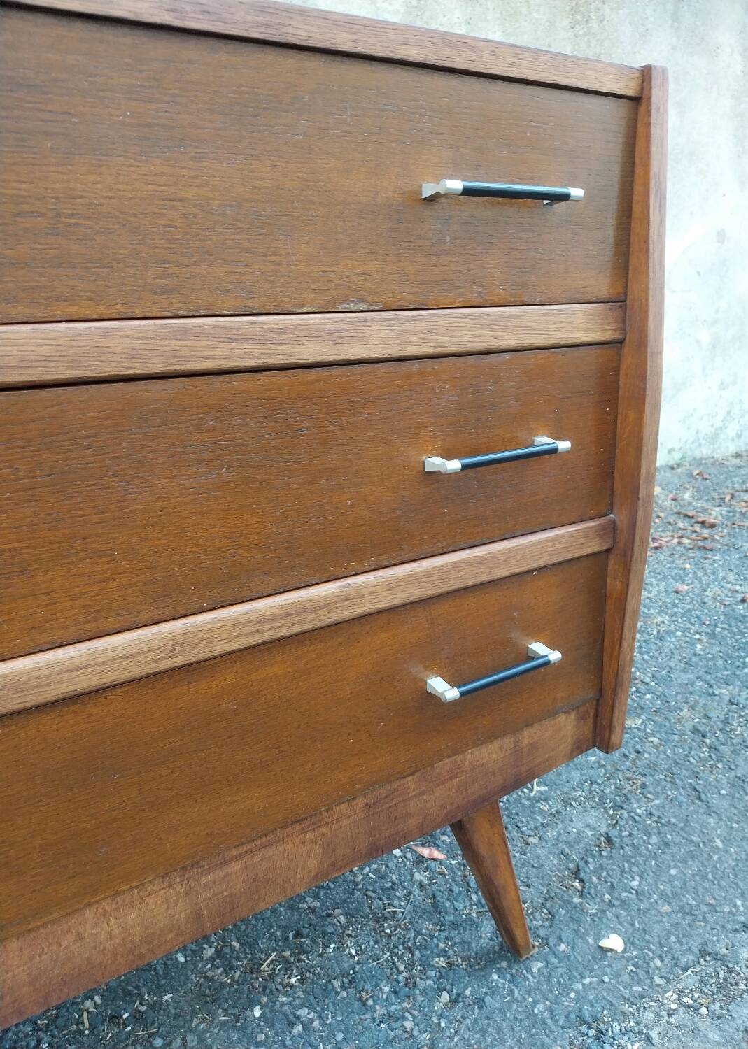 Compass foot chest of drawers