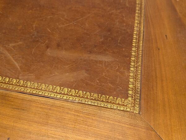 Bureau en merisier et cuir