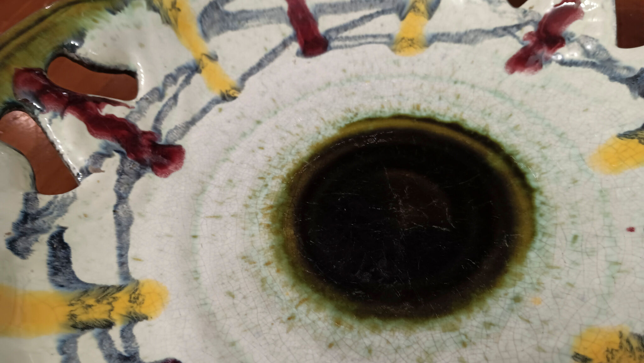 Openwork glazed salad bowl, No. 548. Color green, yellow, brown.