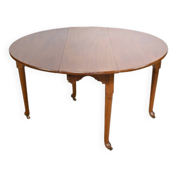 Oval Table 6 Place Settings in Mahogany, England – 1st Part 19th