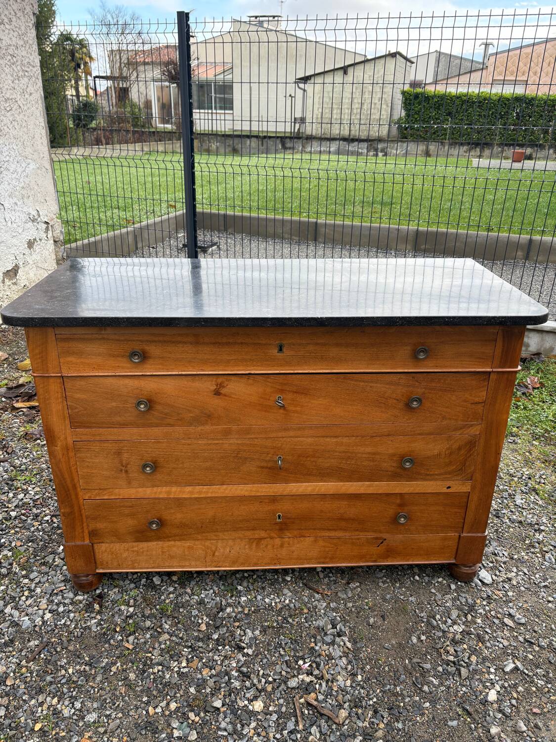 Chest of drawers in walnut, black marble, 19th century
