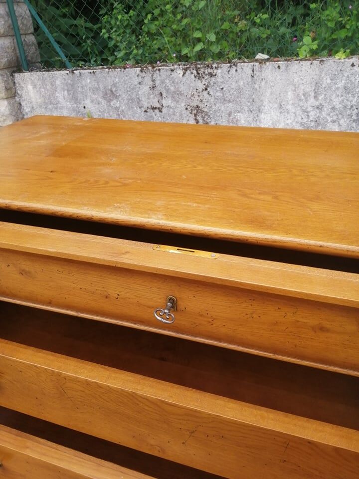 Louis Philippe dresser