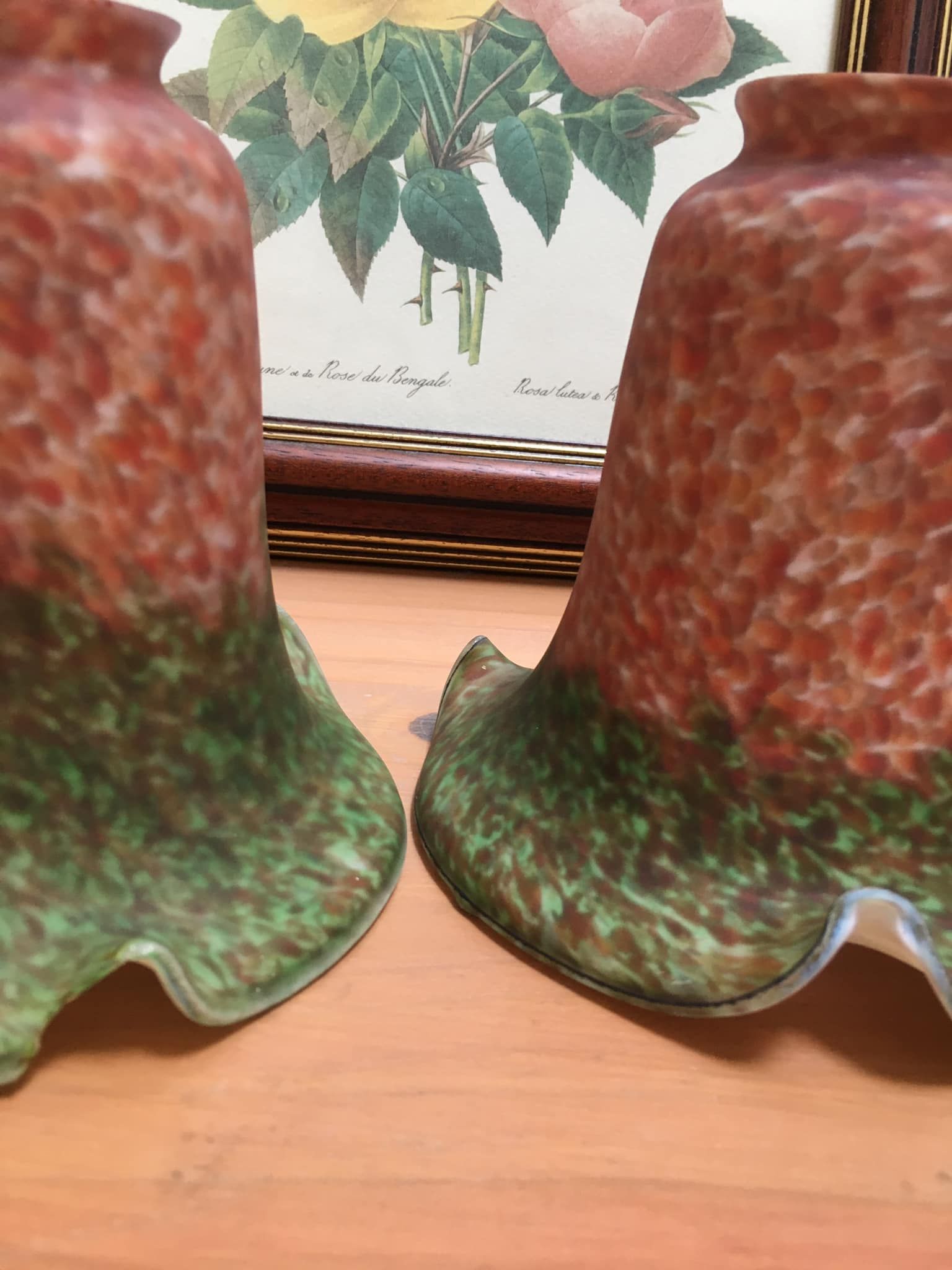 Two speckled glass paste tulips tones red and green on the bottom border