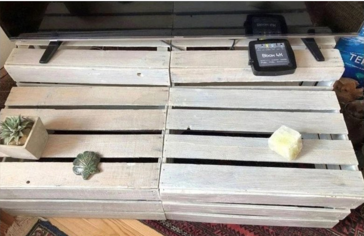 Shelf box in gray wood lazurée