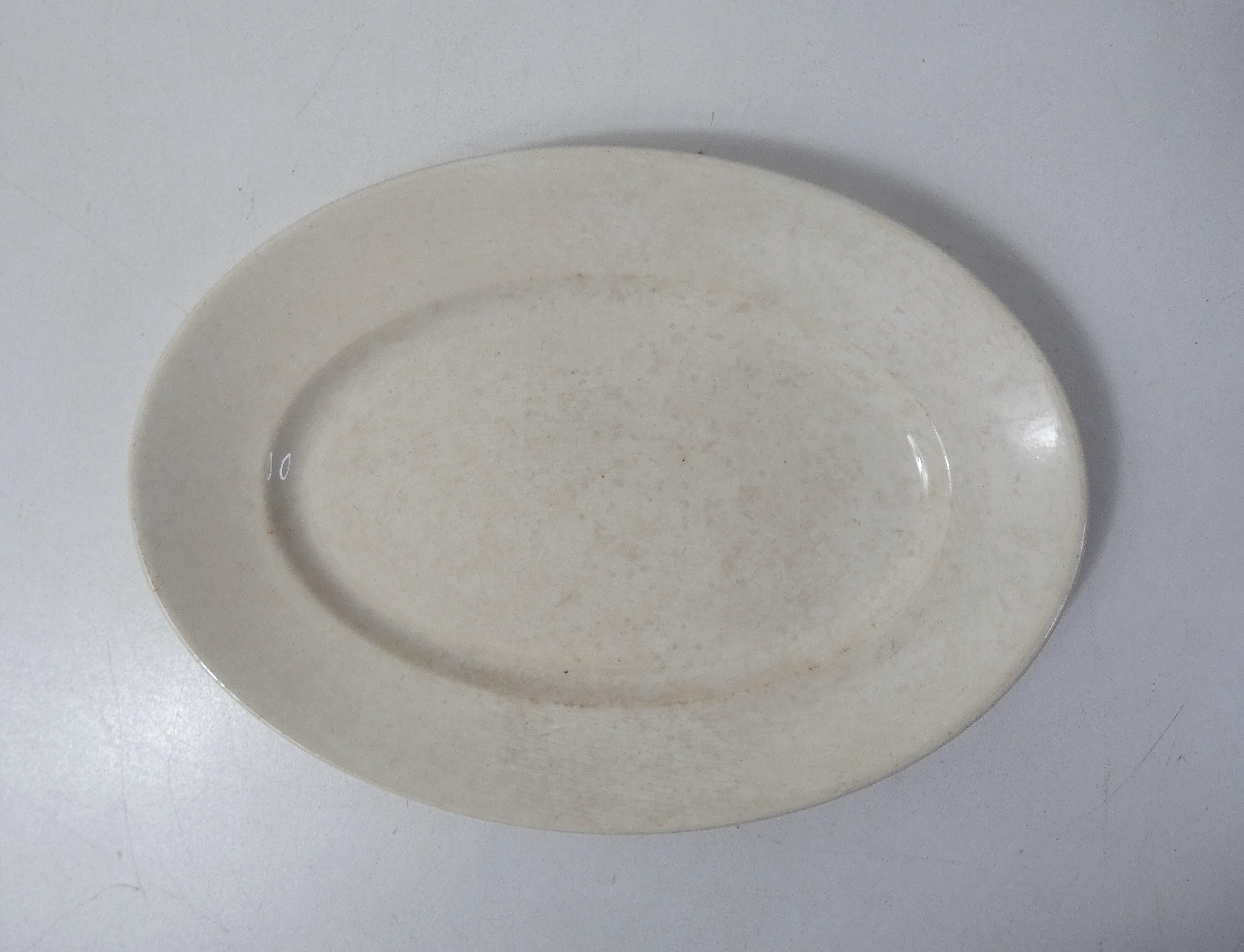 Ravier blanc en faience style creil et montereau