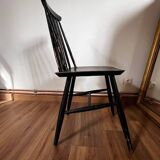 Black fanett type chair