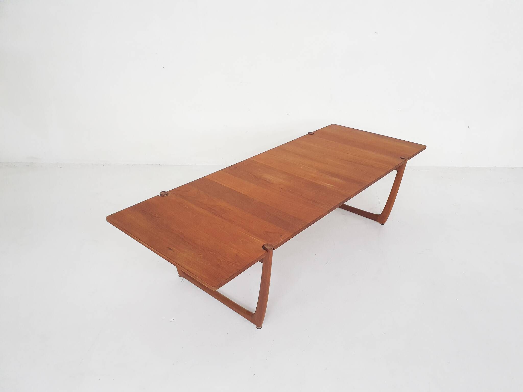 Large teak coffee table by Peter Hvidt and Orla Molgaard Nielsen model FD 575 for France and Son