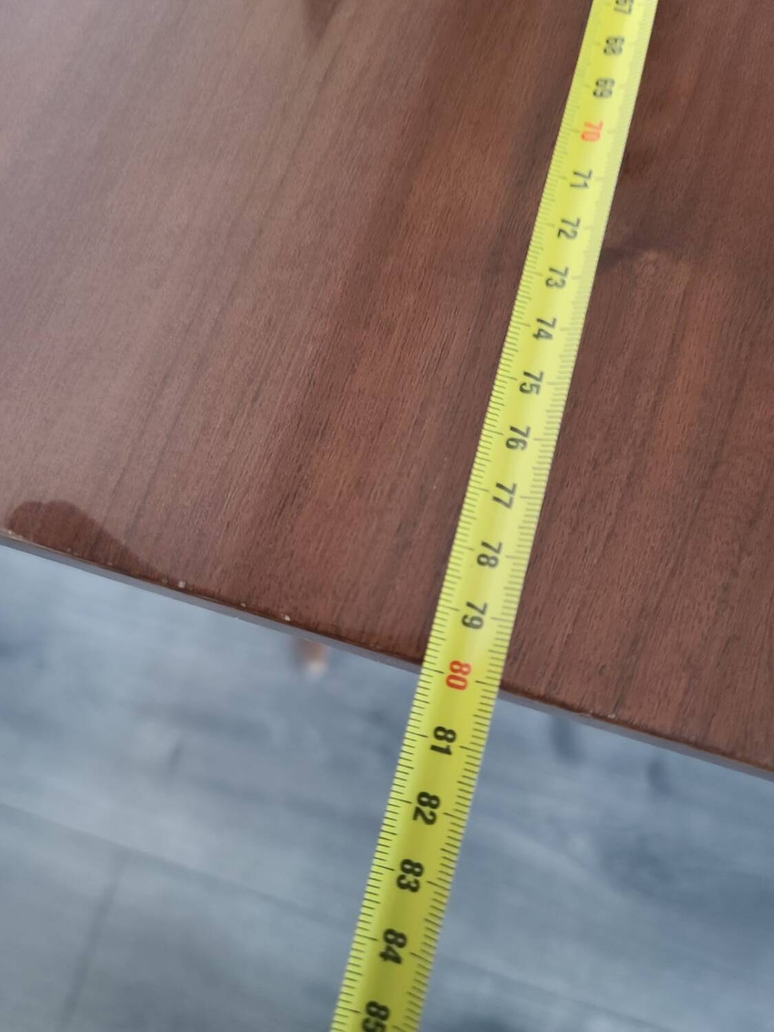 Vintage vitrified portfolio table