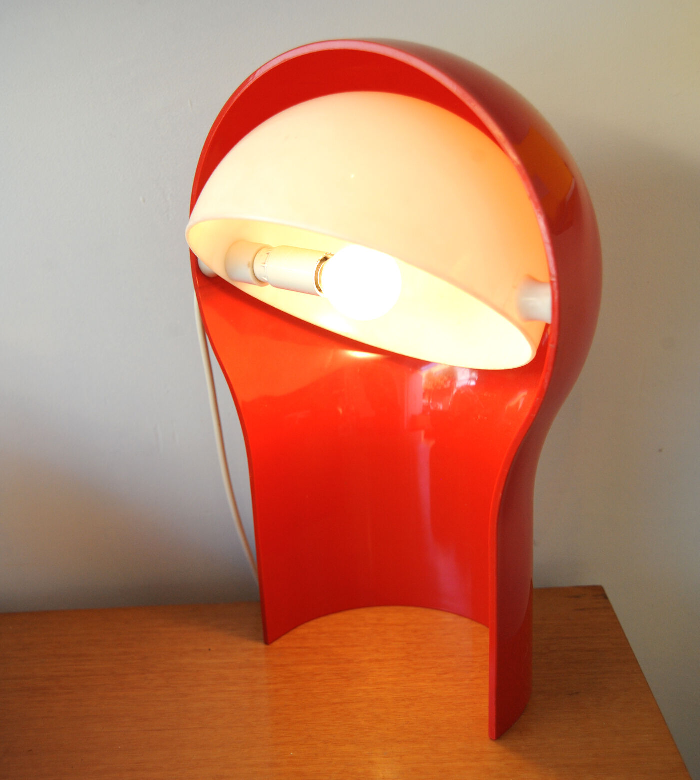 Lampe modèle "telegono" de Vico Magistretti pour Artemide circa 1970