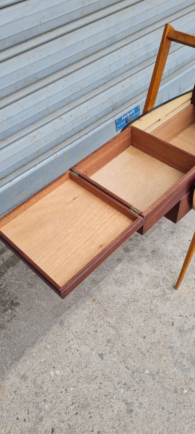 Vintage compass foot worker