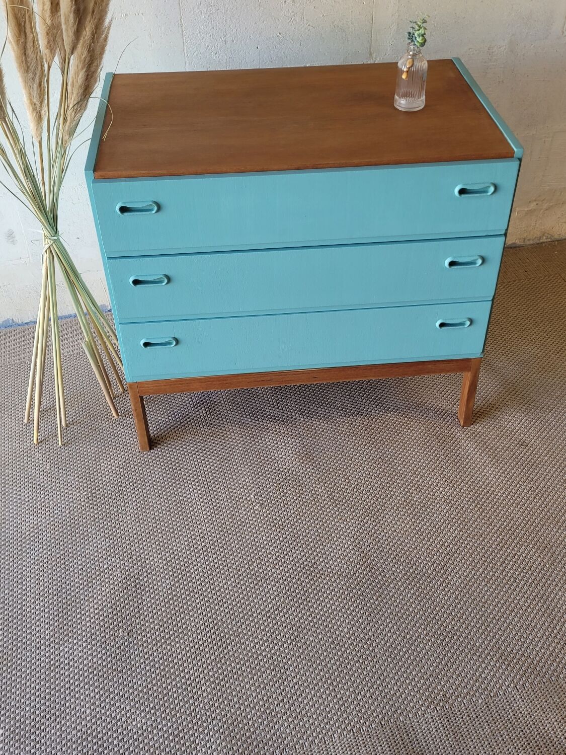 Vintage chest of drawers