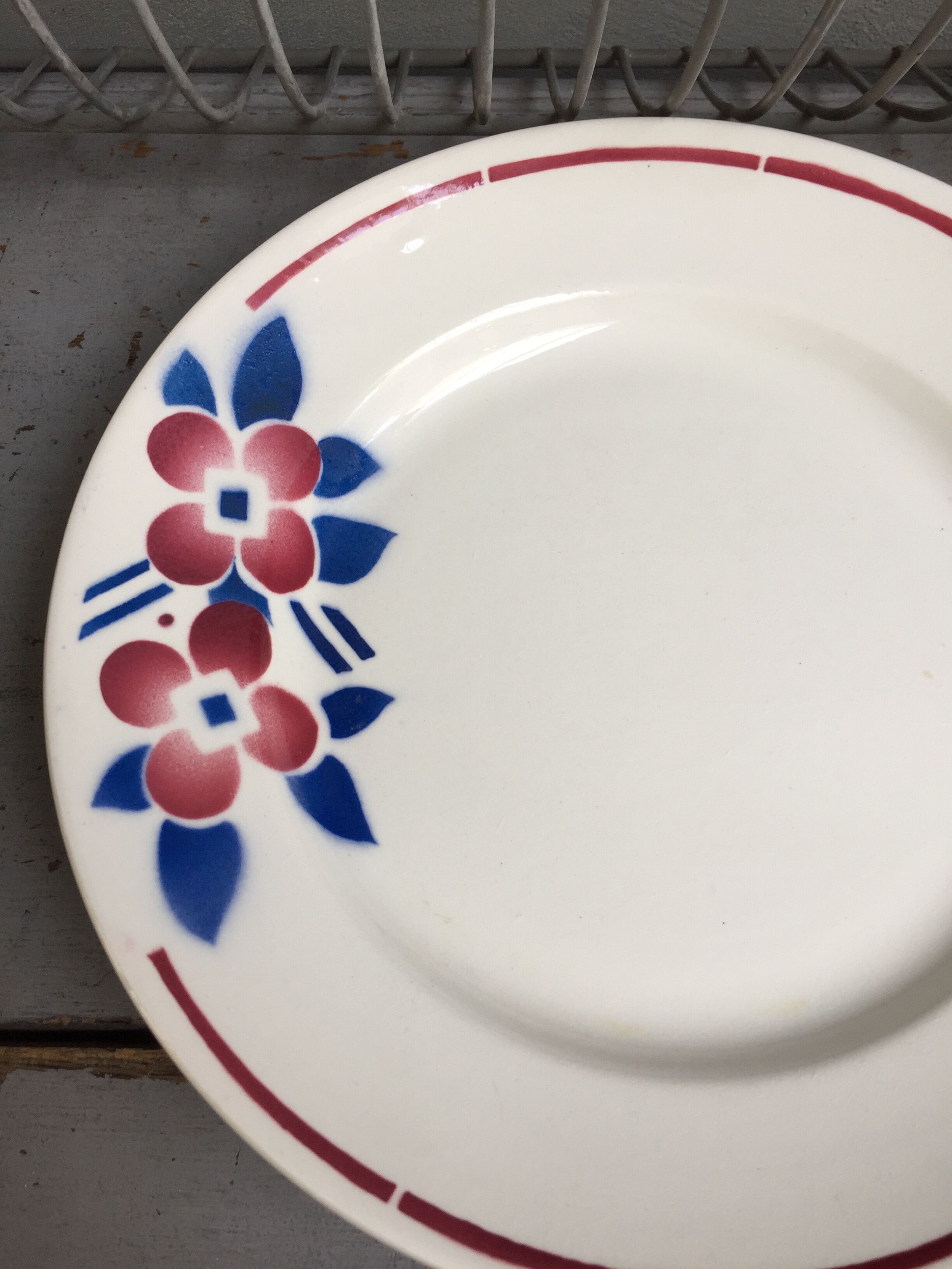 6 flat plates of St Amand