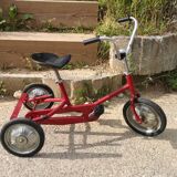 Red Judez tricycle
