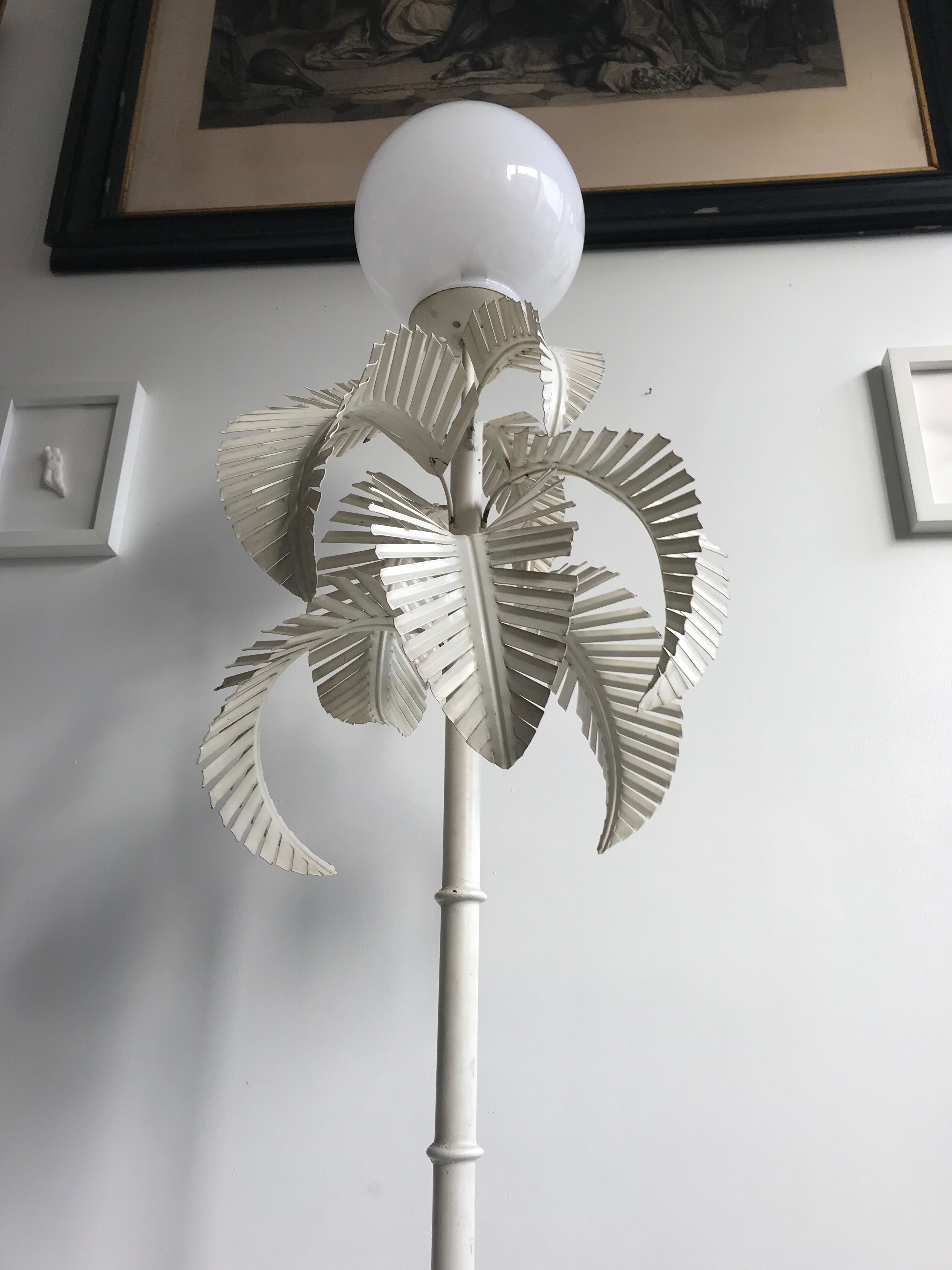 Floor lamp leaves palm