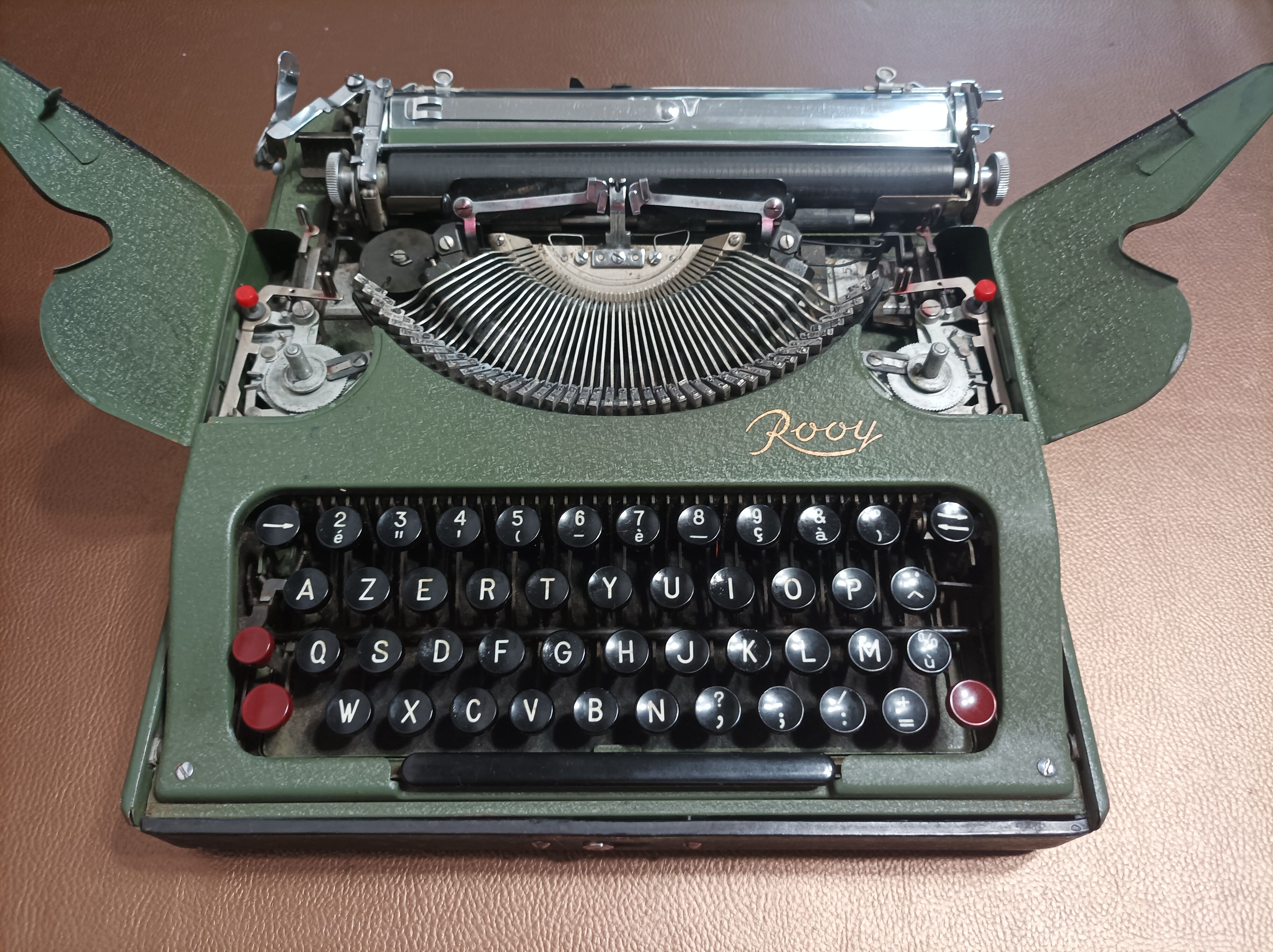 M.j. rooy portable typewriter - made in france 50s