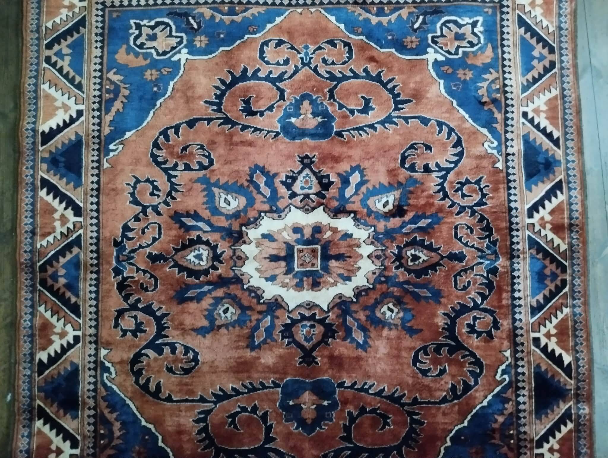 Handmade Pakistani Gazni rug 194x168cm