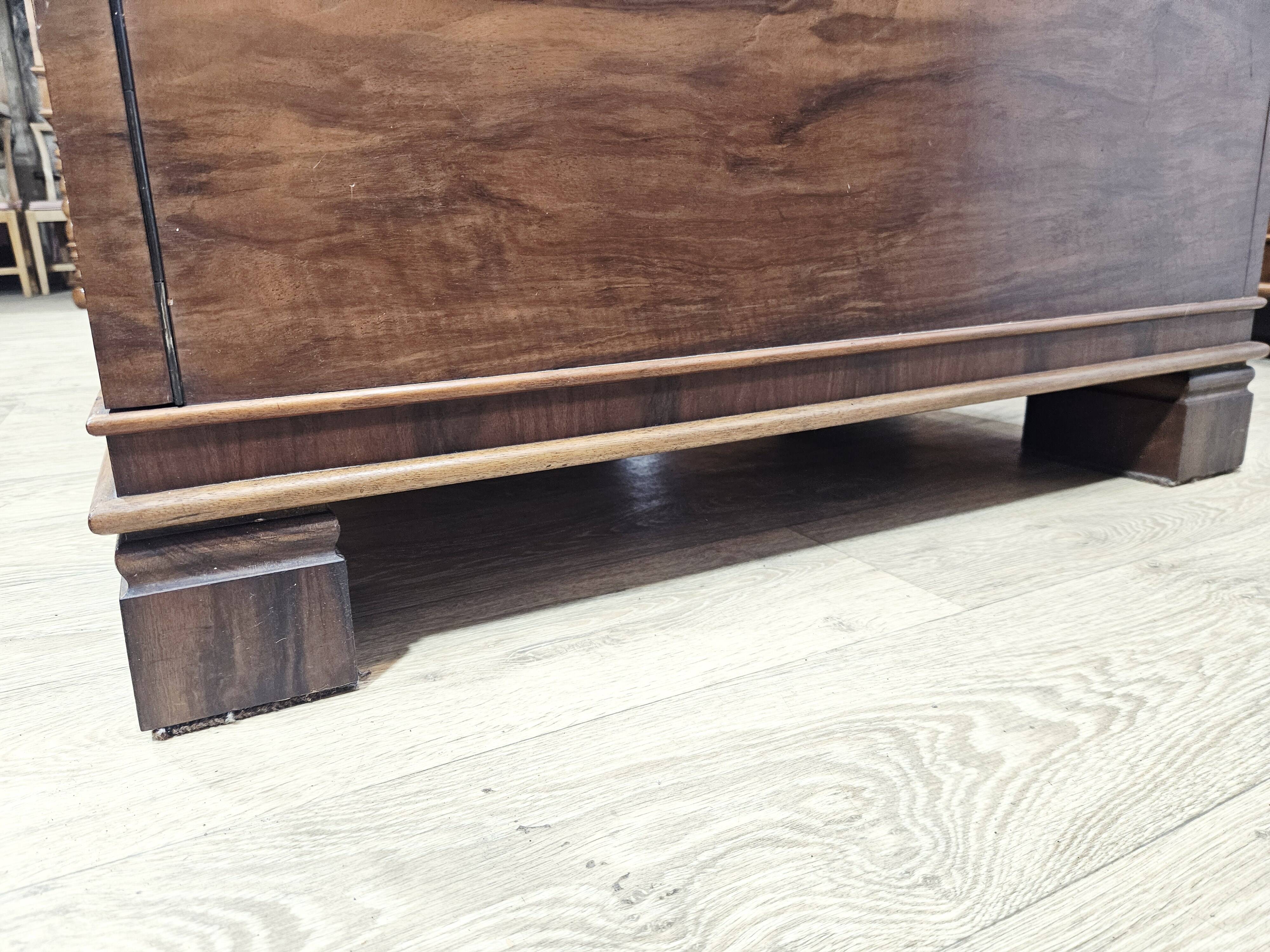 Ensemble de bureau exécutif monumental / Art Déco / Noyer / Années 1940.