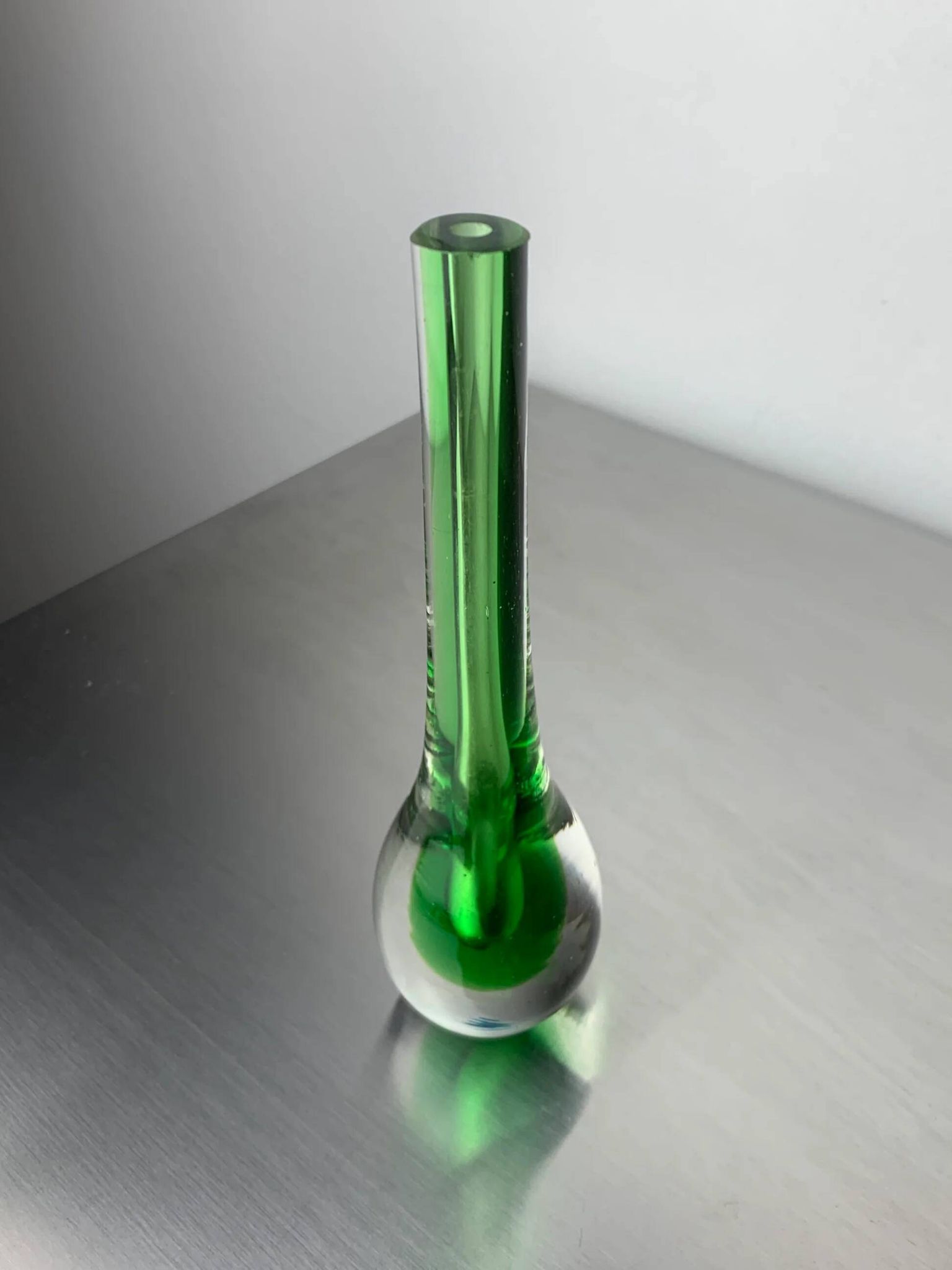 Vase soliflore vert sommerso par Seguso, Murano, Italie, 1970